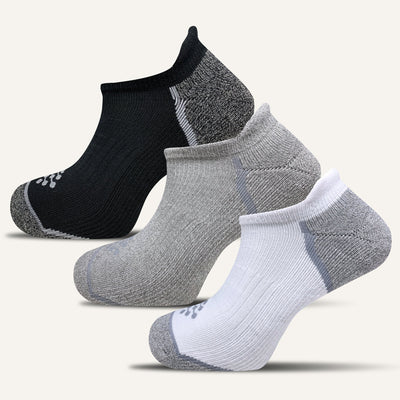 Alo Yoga®  Women's Performance Tab Socks in Athletic Heather Grey